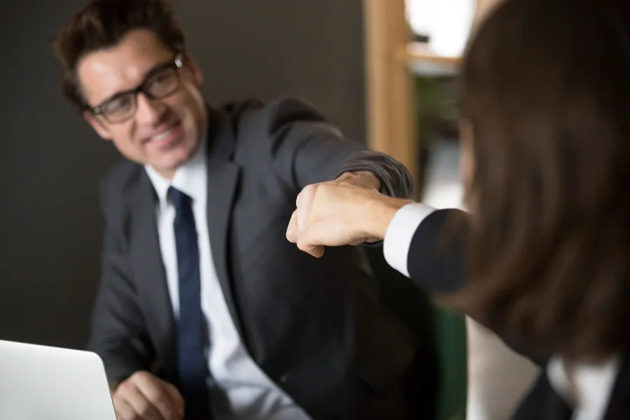 Empleados en un lugar de trabajo